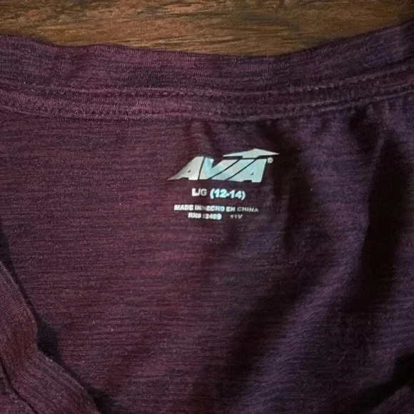 EUC Avia V-Neck Short Sleeve Burgundy Top (L) - Picture 3 of 3